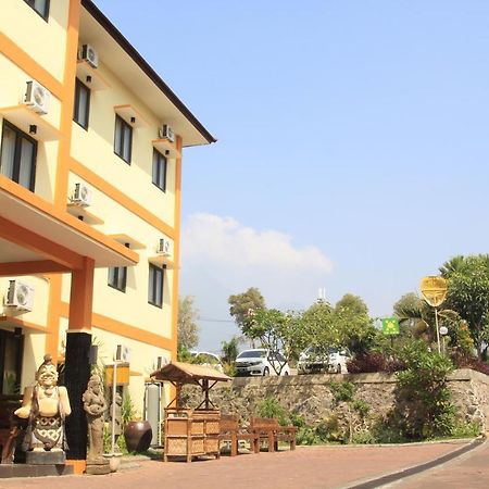 Ciptaningati Hotel Batu (East Java) Exterior foto