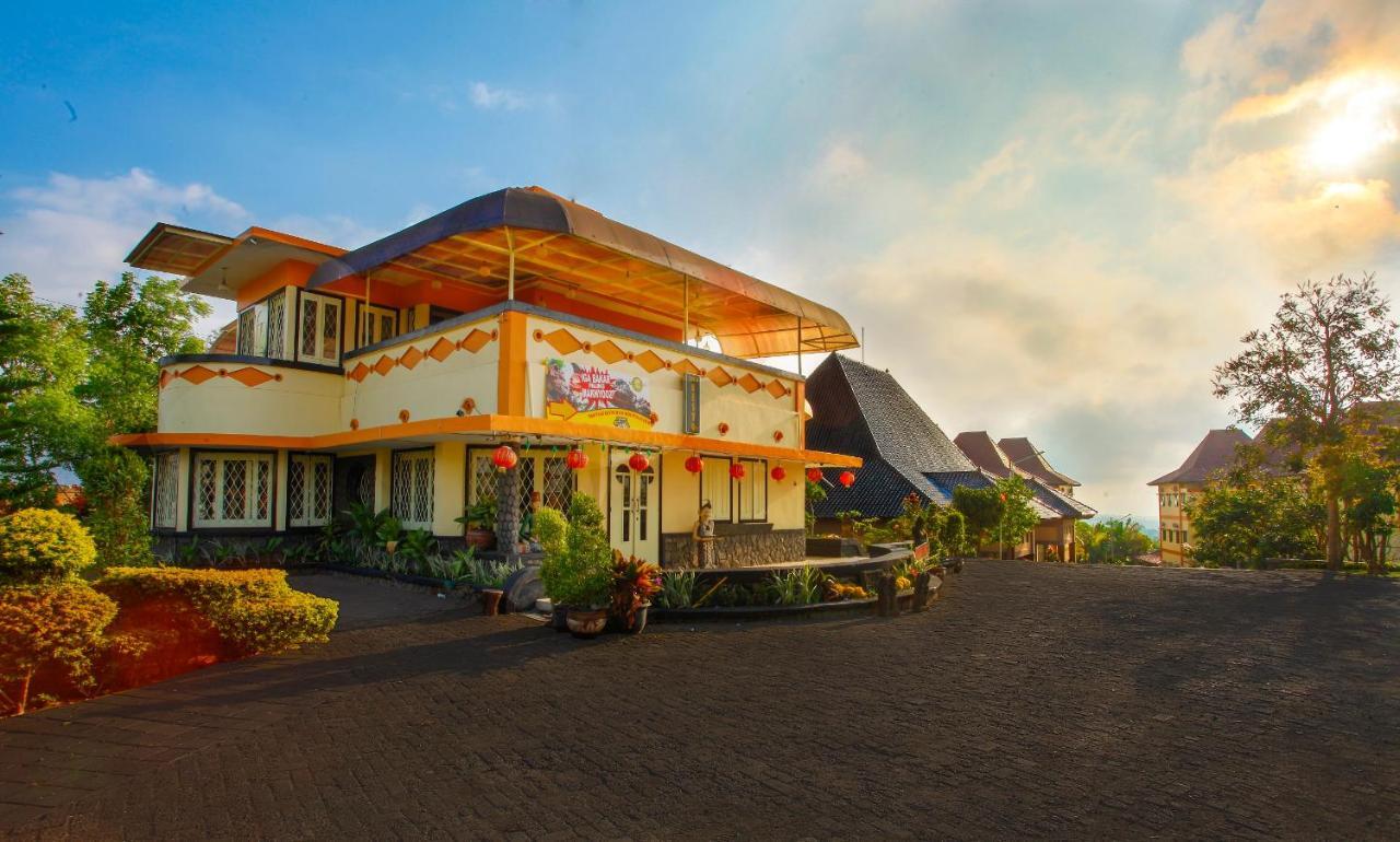 Ciptaningati Hotel Batu (East Java) Exterior foto
